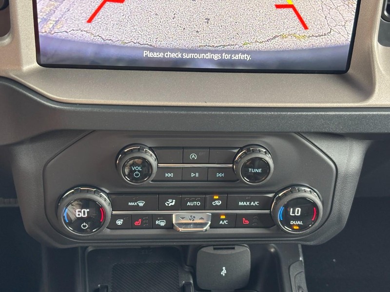 Ford Bronco Vehicle Image 25