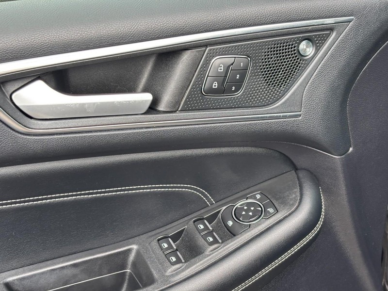 Ford Edge Vehicle Image 18