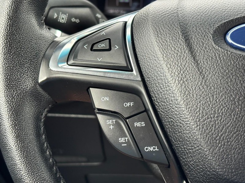 Ford Edge Vehicle Image 19