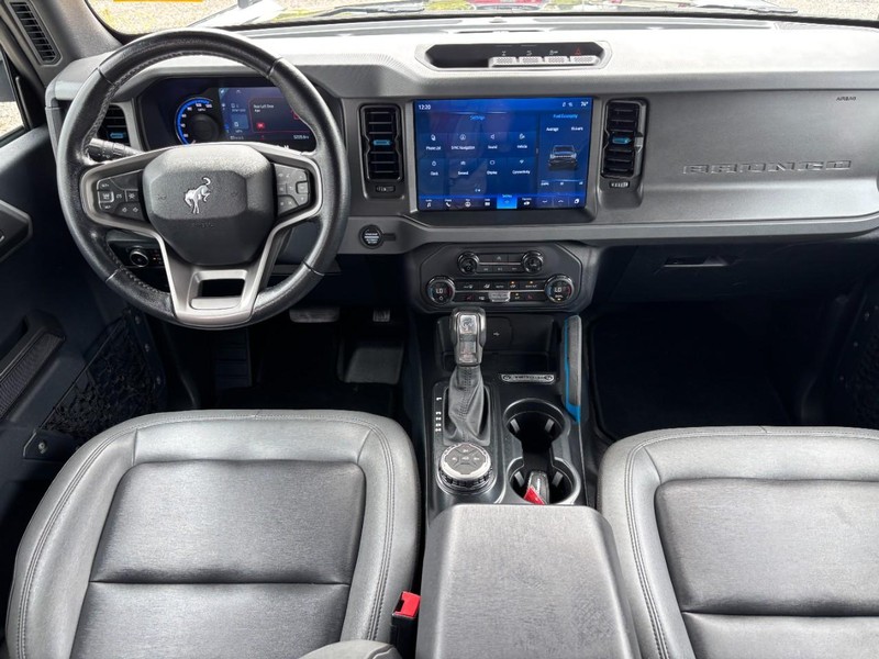 Ford Bronco Vehicle Image 15