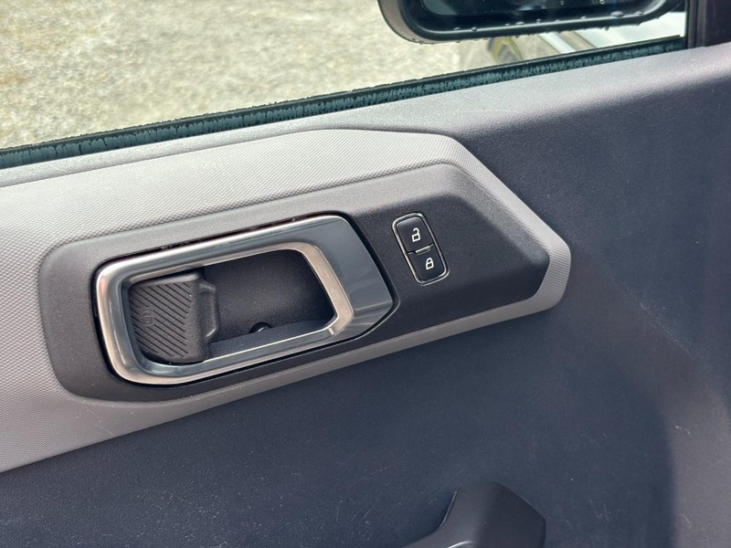 Ford Bronco Vehicle Image 18