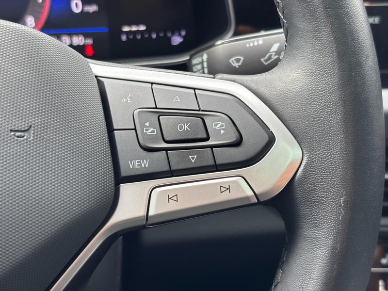Volkswagen Jetta Vehicle Full-screen Gallery Image 21