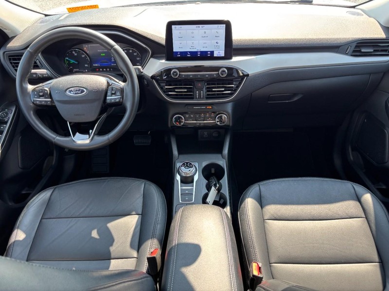 Ford Escape Vehicle Image 15