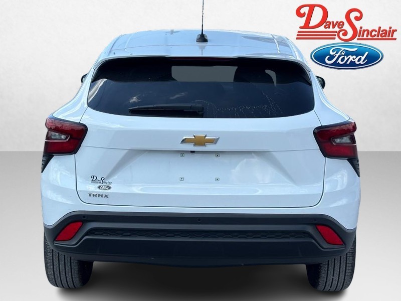Chevrolet Trax Vehicle Image 08