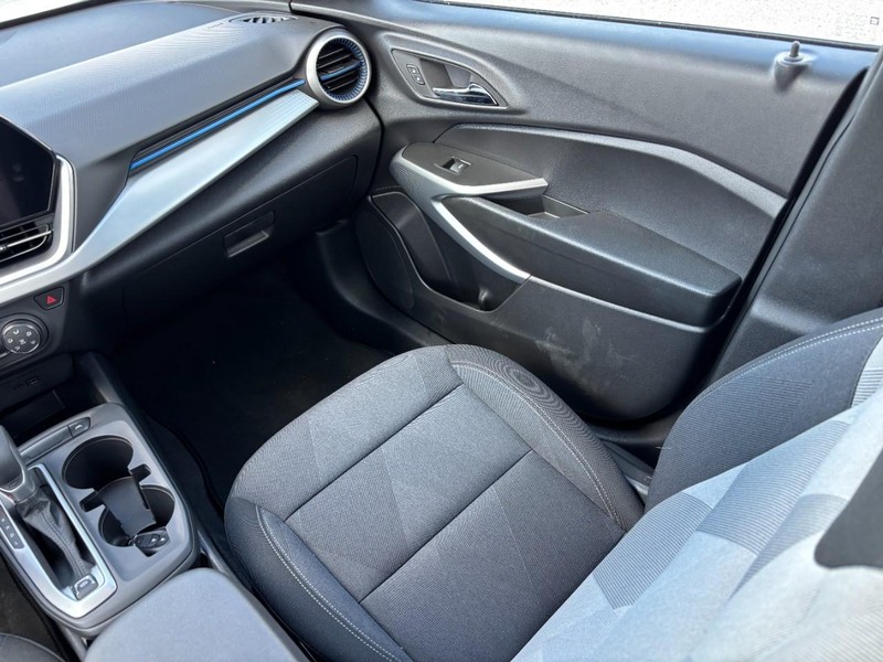 Chevrolet Trax Vehicle Image 16