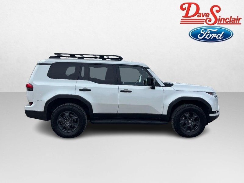 Lexus GX Vehicle Image 05