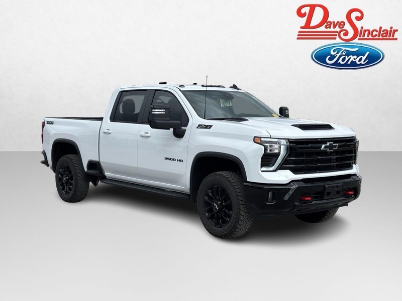 Chevrolet Silverado 3500HD Vehicle Image 04