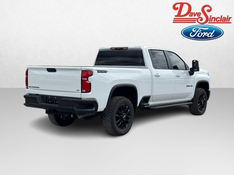 Chevrolet Silverado 3500HD Vehicle Image 07