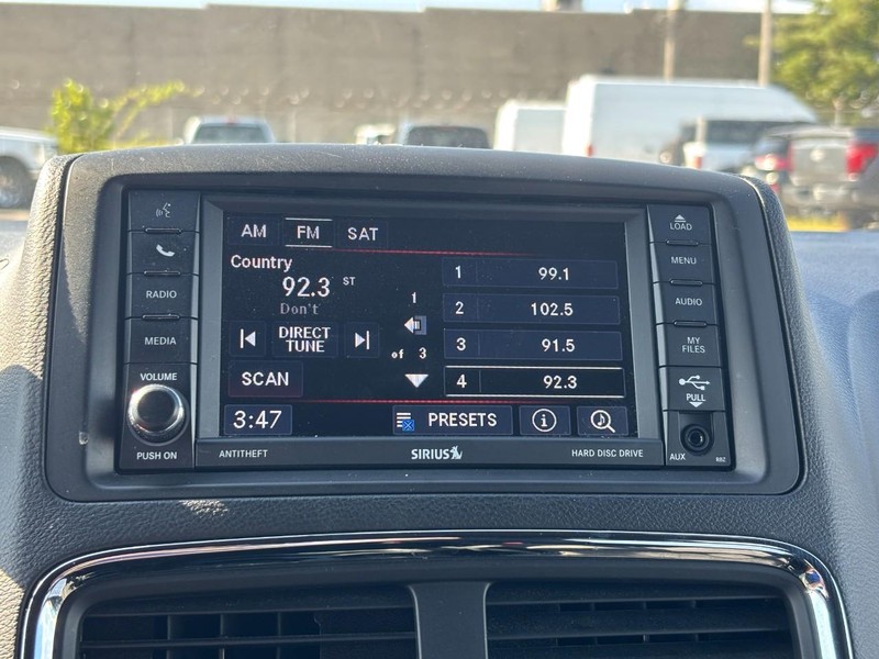 Dodge Grand Caravan Vehicle Image 22