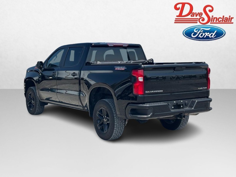 Chevrolet Silverado 1500 LTD Vehicle Full-screen Gallery Image 07
