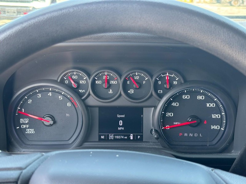 Chevrolet Silverado 1500 LTD Vehicle Full-screen Gallery Image 17