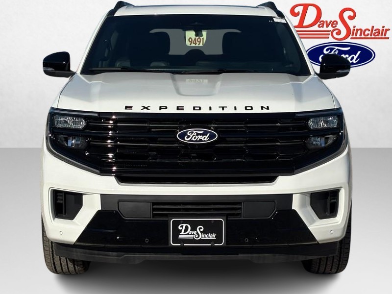 Ford Expedition Max Vehicle Full-screen Gallery Image 02