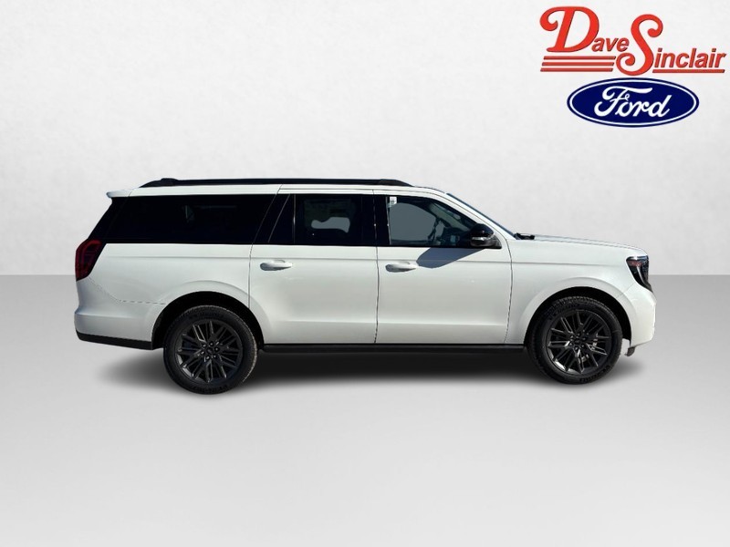 Ford Expedition Max Vehicle Full-screen Gallery Image 05
