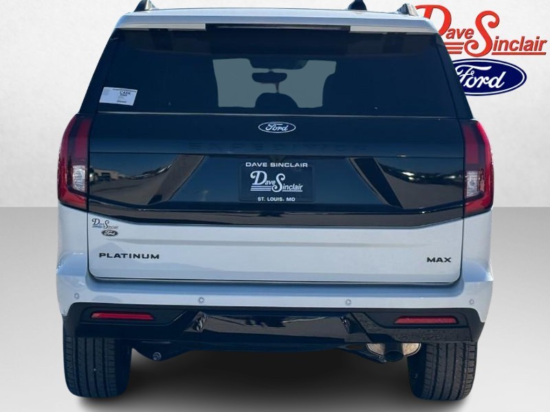 Ford Expedition Max Vehicle Full-screen Gallery Image 08