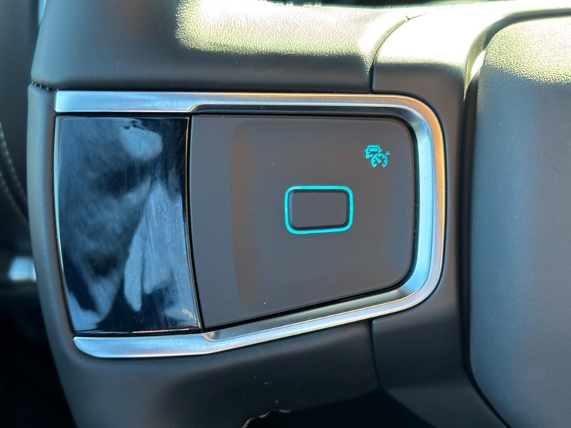 Ford Expedition Max Vehicle Full-screen Gallery Image 20