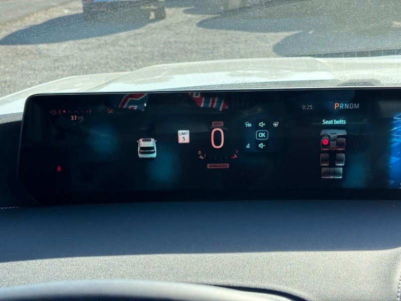 Ford Expedition Max Vehicle Full-screen Gallery Image 22
