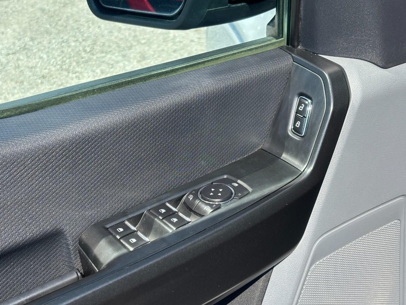 Ford F-150 Vehicle Image 18