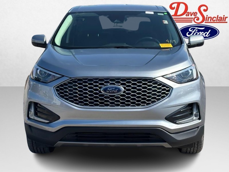 Ford Edge Vehicle Full-screen Gallery Image 02