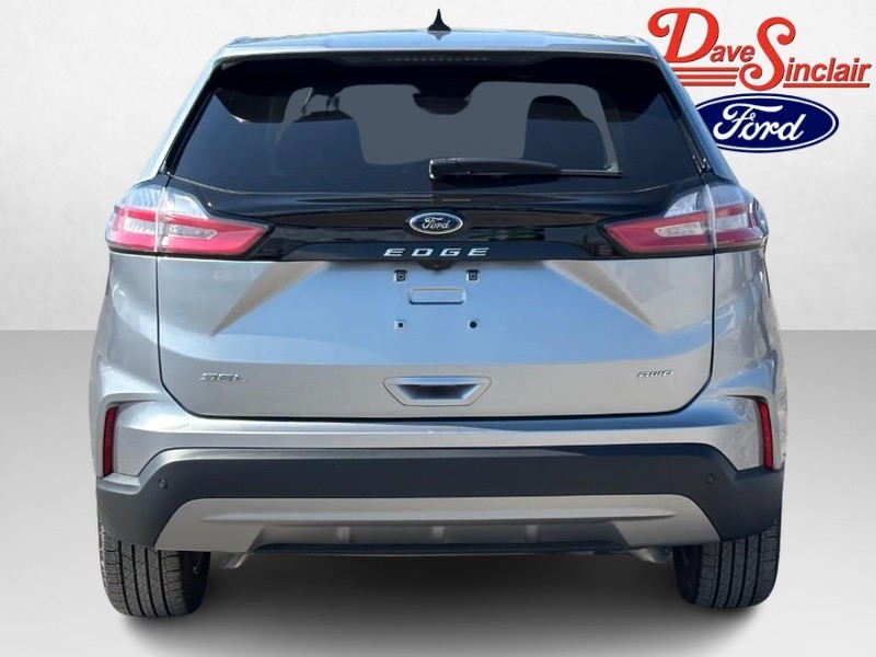 Ford Edge Vehicle Full-screen Gallery Image 08