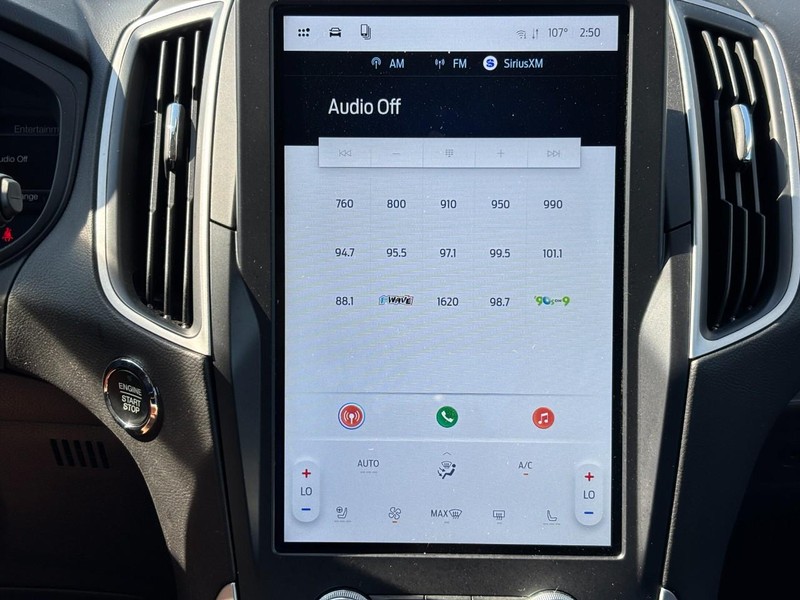 Ford Edge Vehicle Full-screen Gallery Image 22