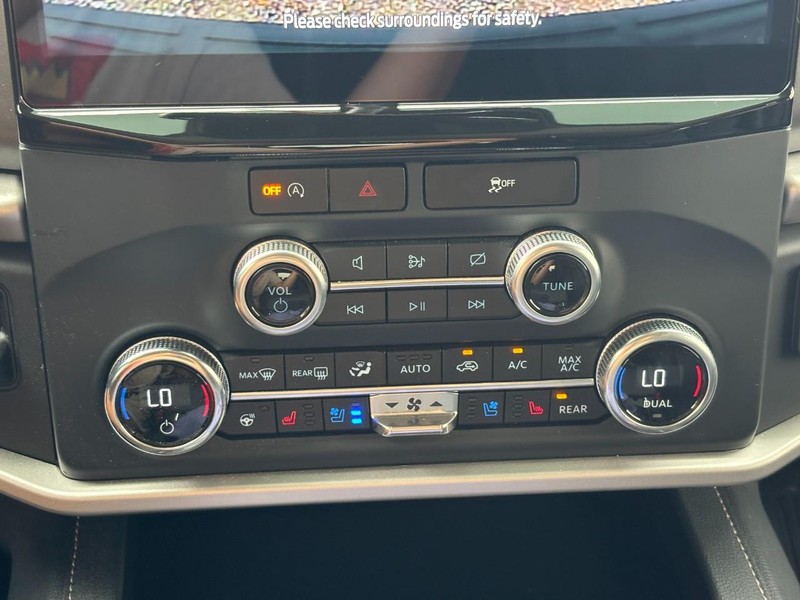 Ford Expedition Vehicle Image 26