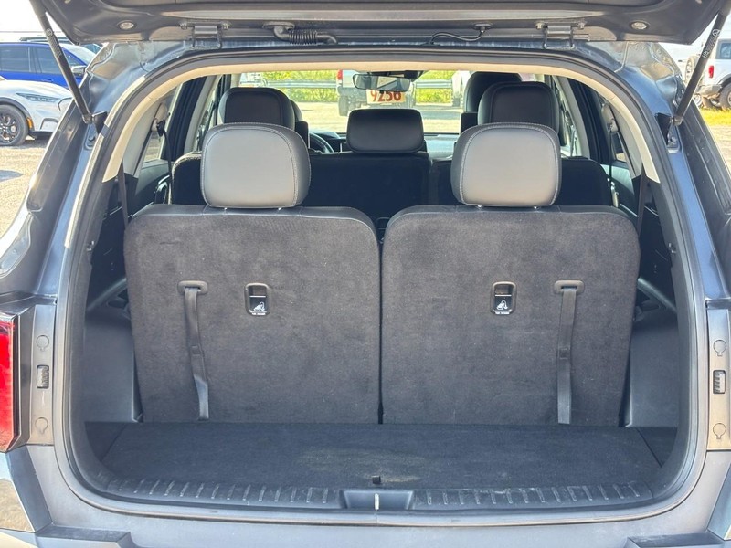 Kia Sorento Vehicle Full-screen Gallery Image 11
