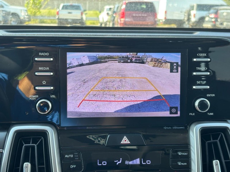 Kia Sorento Vehicle Full-screen Gallery Image 24