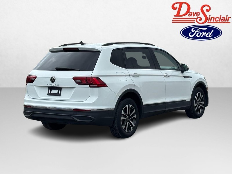 Volkswagen Tiguan Vehicle Full-screen Gallery Image 07