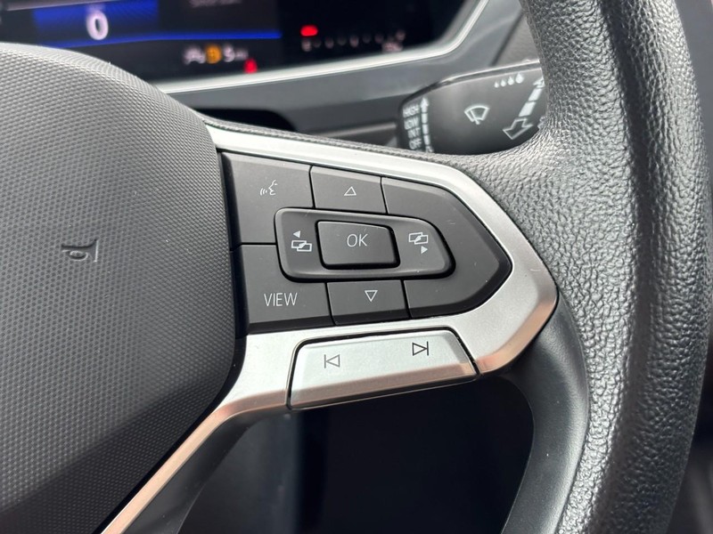 Volkswagen Tiguan Vehicle Full-screen Gallery Image 20