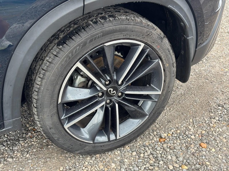 INFINITI QX55 Vehicle Image 12