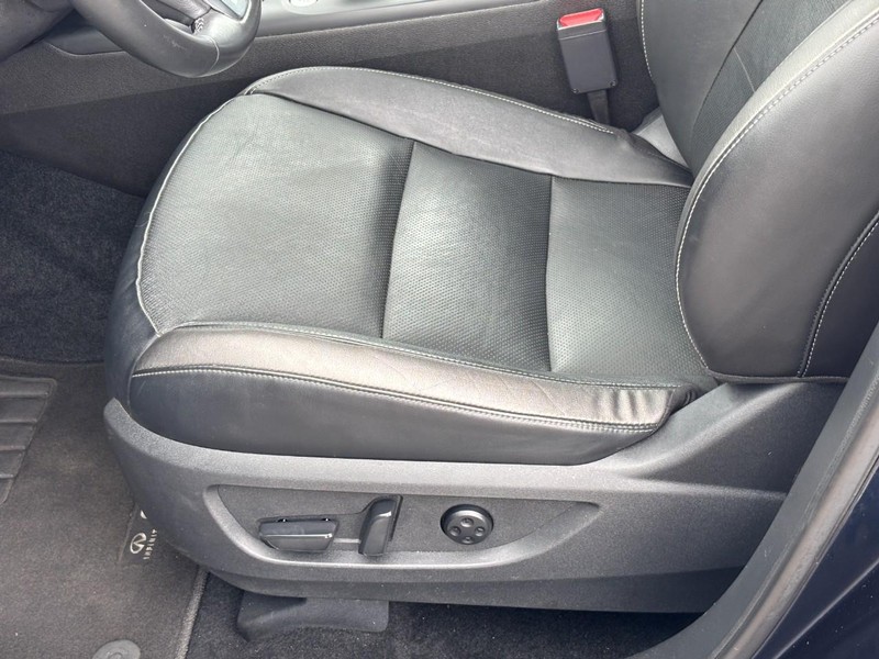 INFINITI QX55 Vehicle Image 17