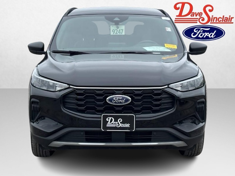 Ford Escape Vehicle Full-screen Gallery Image 02