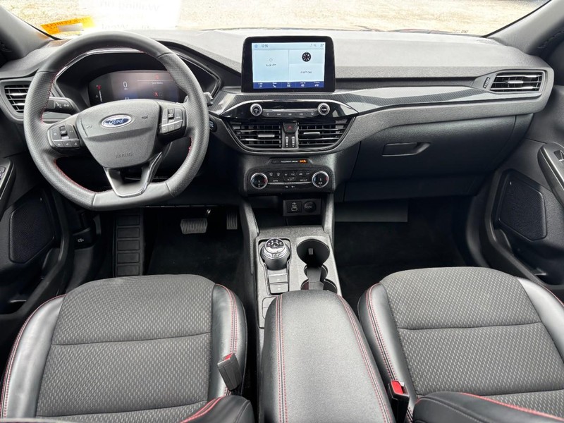 Ford Escape Vehicle Full-screen Gallery Image 15
