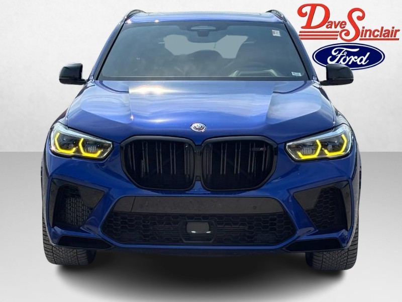 BMW X5 M Vehicle Full-screen Gallery Image 02