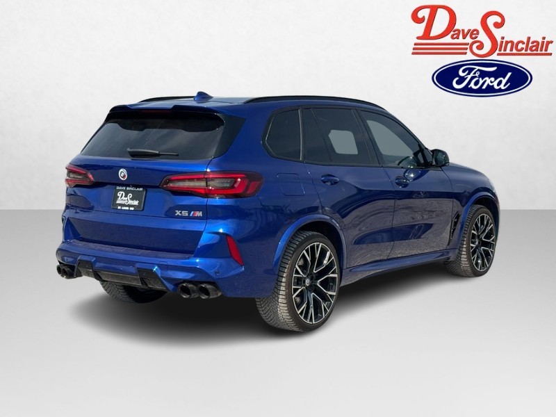 BMW X5 M Vehicle Full-screen Gallery Image 07