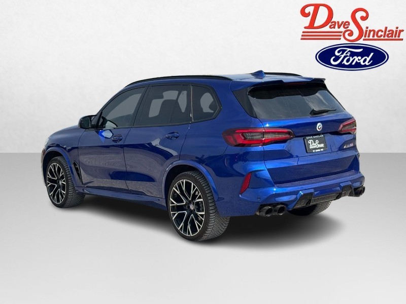BMW X5 M Vehicle Full-screen Gallery Image 09