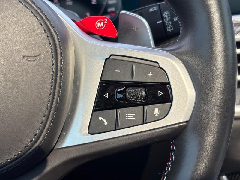 BMW X5 M Vehicle Full-screen Gallery Image 20