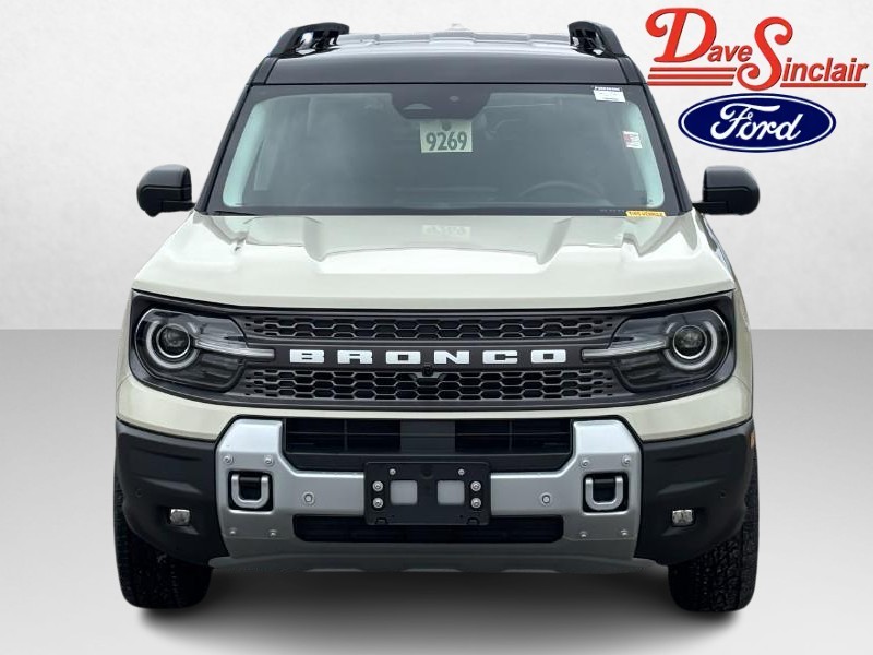 Ford Bronco Sport Vehicle Full-screen Gallery Image 02