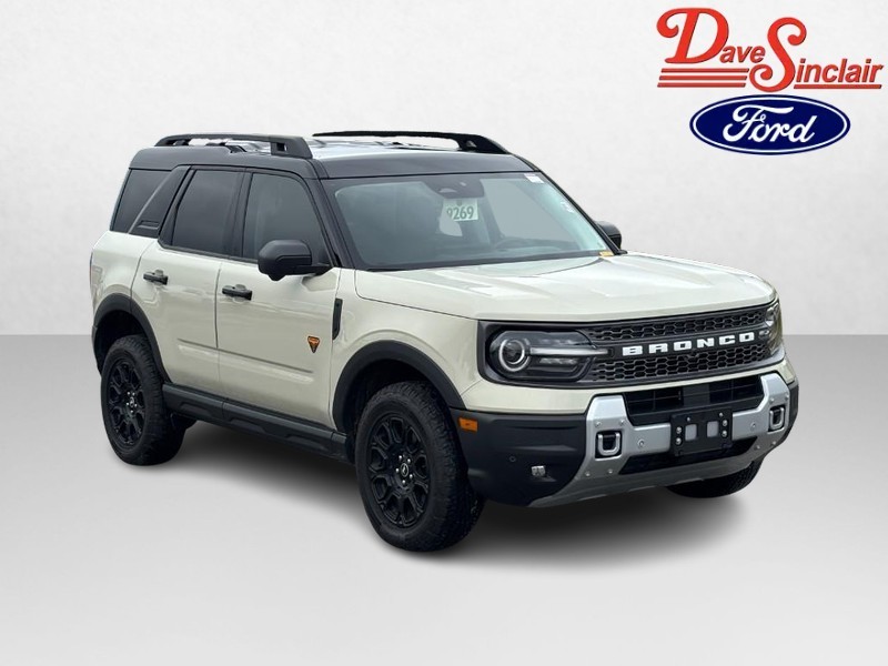 Ford Bronco Sport Vehicle Full-screen Gallery Image 04