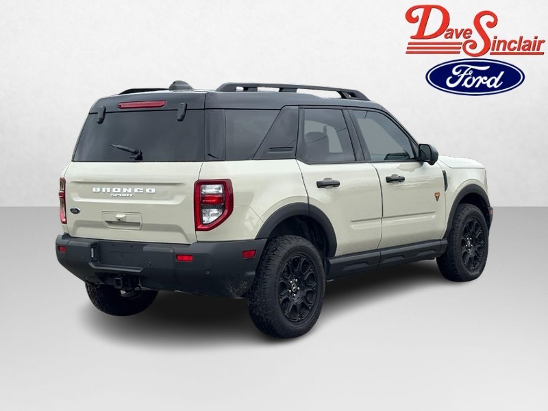 Ford Bronco Sport Vehicle Full-screen Gallery Image 07