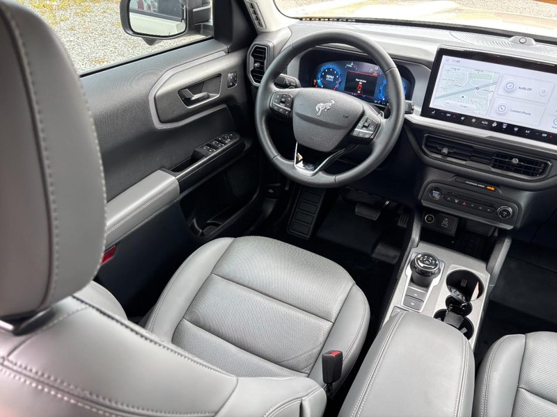 Ford Bronco Sport Vehicle Full-screen Gallery Image 14