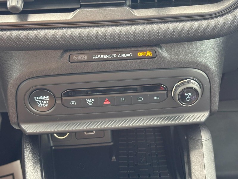 Ford Bronco Sport Vehicle Full-screen Gallery Image 24