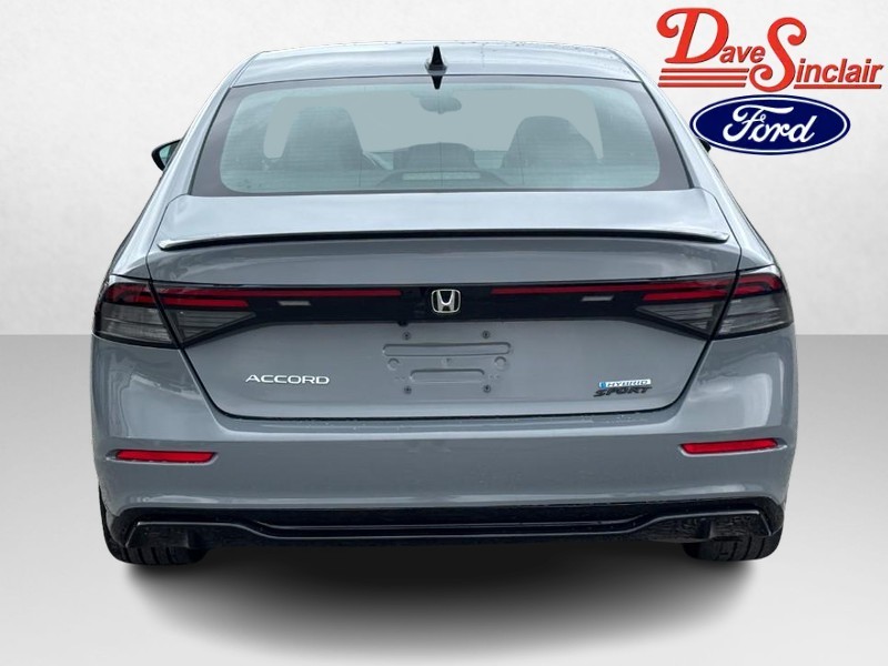 Honda Accord Hybrid Vehicle Full-screen Gallery Image 08
