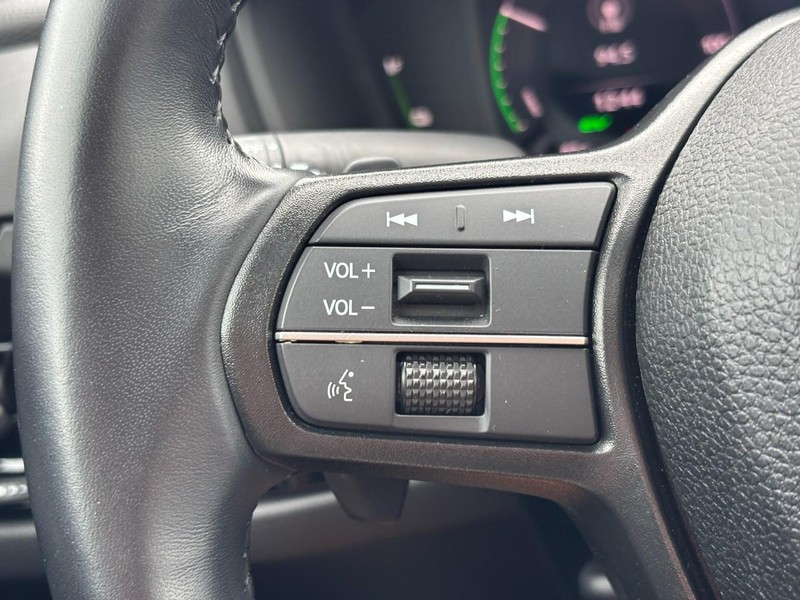 Honda Accord Hybrid Vehicle Full-screen Gallery Image 19