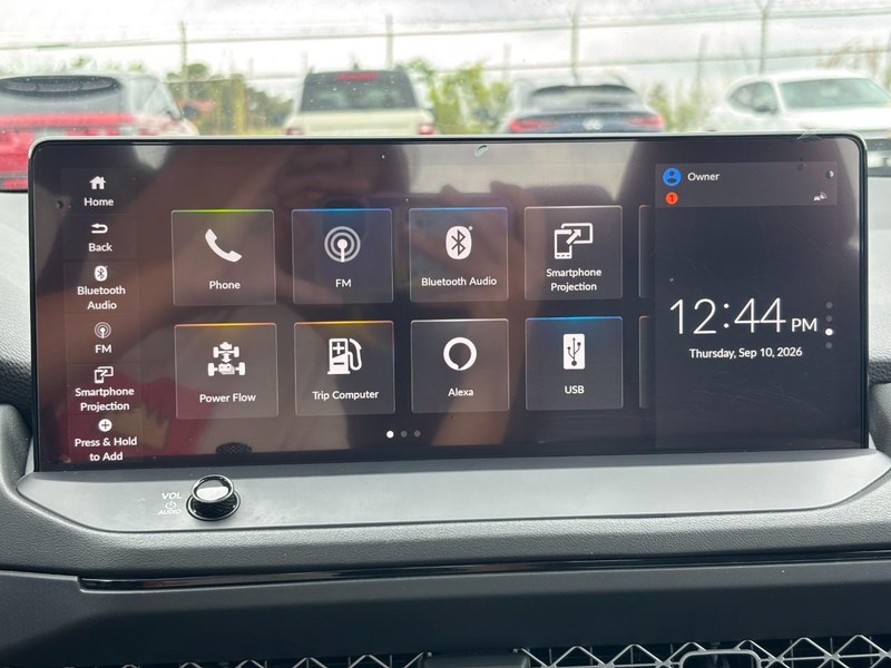 Honda Accord Hybrid Vehicle Full-screen Gallery Image 22