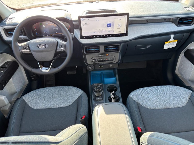 Ford Maverick Vehicle Image 15