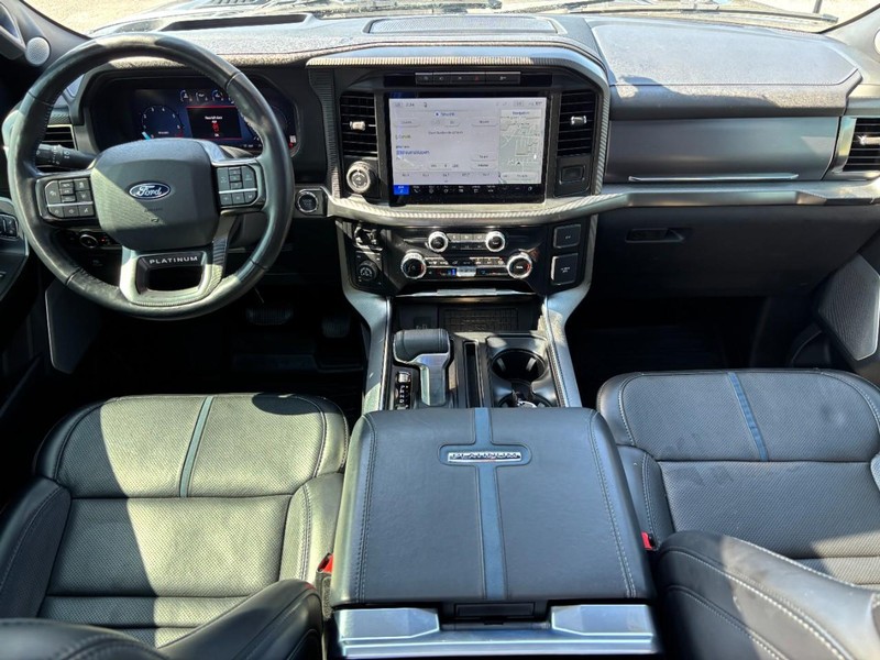 Ford F-150 Vehicle Full-screen Gallery Image 15