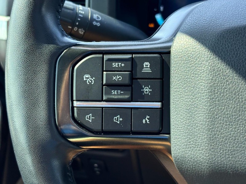 Ford F-150 Vehicle Full-screen Gallery Image 19