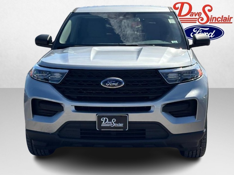 Ford Explorer Vehicle Full-screen Gallery Image 02