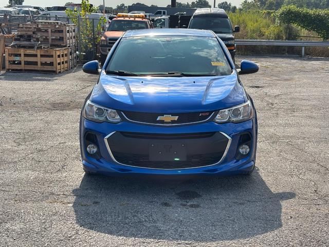 Chevrolet Sonic Vehicle Full-screen Gallery Image 02